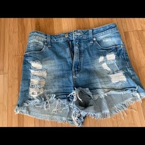 Cute jean/denim shorts with frayed hem